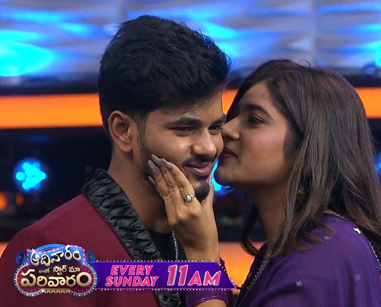 ritu  రీతూ-పవన్ అస్సలు తగ్గట్లే 