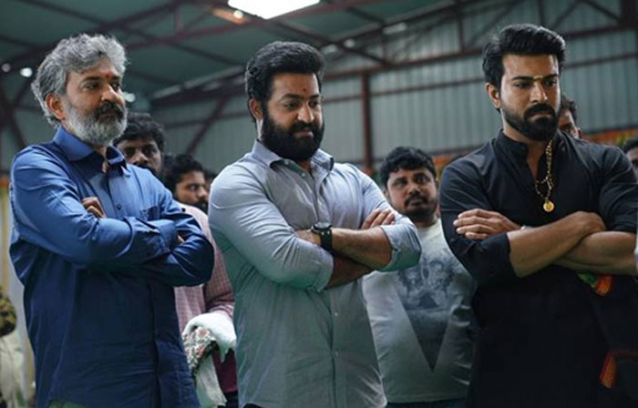 ram charan,ramaraju role,rrr movie,rajamouli,ntr  RRR: ఒక Rకు పేరు వచ్చేసింది..! 