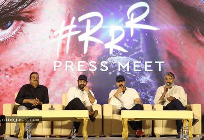 ram charan,ntr,rajamouli,rrr movie,press meet,highlights  జక్కన్న స్టోరీ చెప్పడమే మంచిదైంది..! 