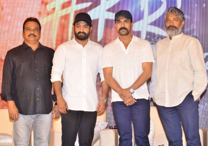 ram charan,jr ntr,rajamouli,rrr movie,remuneration  ‘ఆర్ఆర్ఆర్’: రెమ్యూనరేషన్ వివరాలివే!