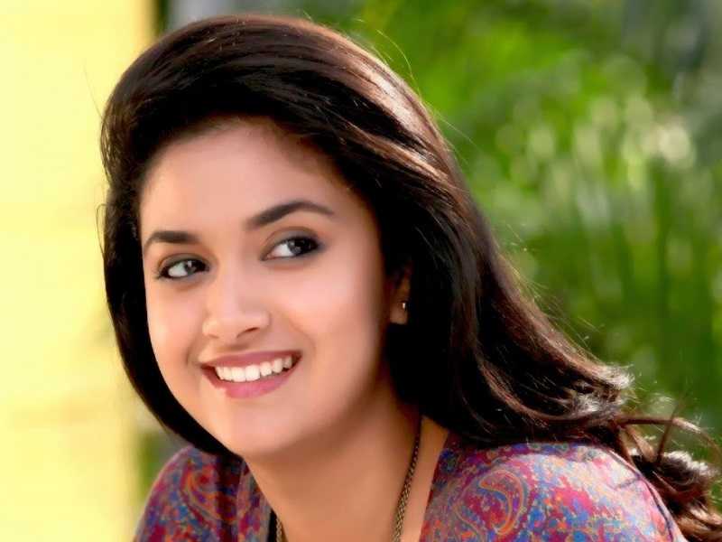 keerthy suresh,mahanati,nithin,rang de  కెరీర్ పీక్స్ లో ఉండగా కీర్తి పెళ్ళి చేసుకుంటుందా..?