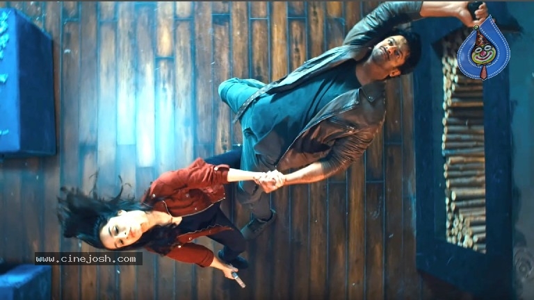 saaho teaser,action packed,prabhas  సాహో టీజర్ రివ్యూ!!