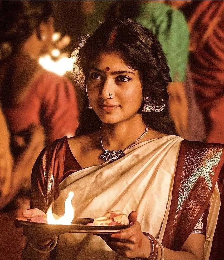 sai pallavi  షాకిచ్చే స్థాయిలో సాయి పల్లవి రెమ్యునరేషన్ 