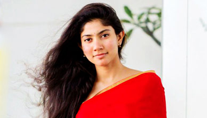 sai pallavi,padi padi leche manasu  ఈ సోది కబుర్లు ఎందుకు సాయిపల్లవి 