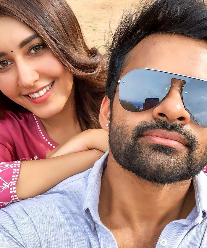 prathiroju pandage,raashi khanna,sai tej,mega hero,selfie  సెల్ఫీ‌తో పండగ చేసుకుంటున్నారు