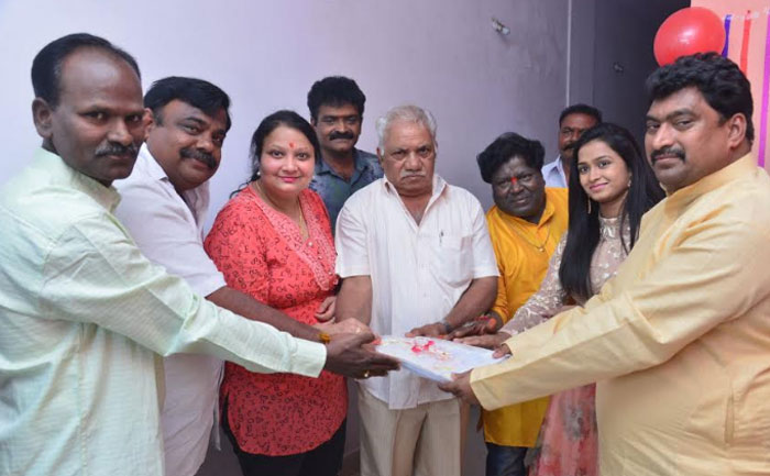 samajaniko hechharika movie,song recording,sa studio,chamakuri m producer,samajaniko hechharika movie details  ‘సమాజానికో హెచ్చరిక’ చేస్తున్నారు