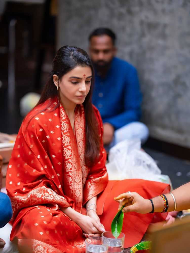 samantha  కొత్తింట్లో సమంత స్పెషల్ పూజ 