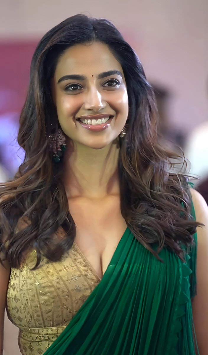 meenakshi chaudhary  సంక్రాంతి లక్కీ బ్యూటీ ఎవరో తెలుసా 