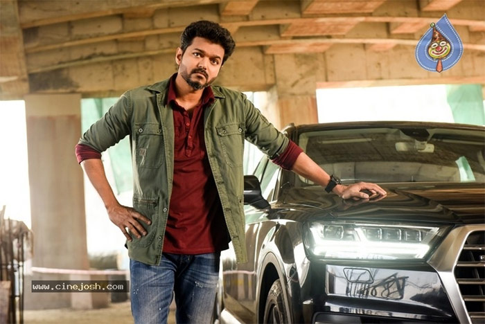 vijay,sarkar movie,teaser,records,social media  ఆ వ్యూస్ ఏంటి? ఆ లైక్స్ ఏంటి? హిట్ పక్కా!!