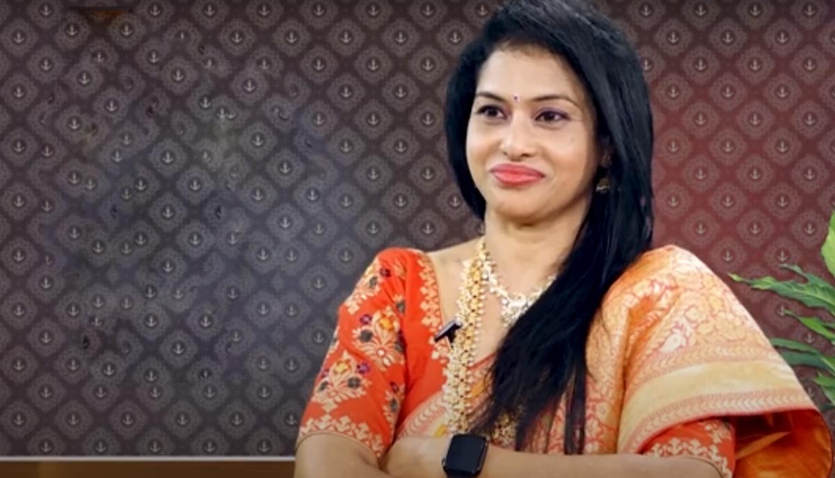 Senior Actress Latha Sri about hero Naga Shourya నాగశౌర్యకి సినీ  బ్యాగ్రౌండ్ నేనే అంటున్న మేనత్త!