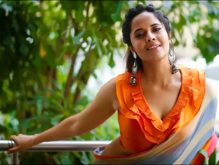 anasuya,bollywood serial offer,tollywood,anchor anasuya,actress anasuya  బాలీవుడ్ వెళ్లిపోతున్న టాలీవుడ్ హాట్ యాంకర్