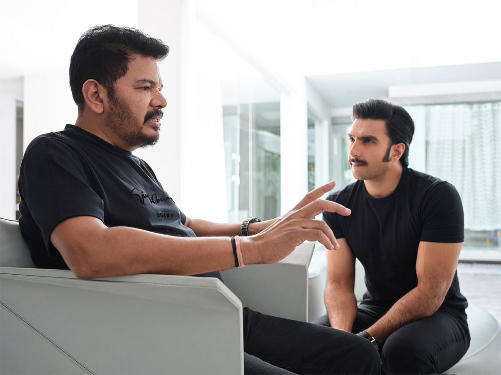 shankar,mega fans,ram charan movie,dil raju,ranveer singh,shankar - ranveer movie starts in mid 2022  మెగా ఫాన్స్ ని కూల్ చేసిన శంకర్