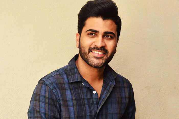 sharwanand,sharwanand wedding  33 ఏళ్ళ కుర్ర హీరో పెళ్లి భాజాలు!