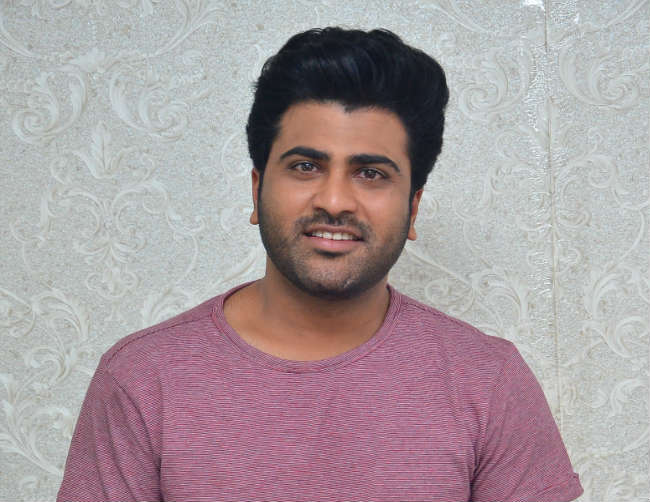 sharwanand,uv creations,ajay bhupathi,vamshi pramod,sreekaram  మరో మారు హిట్ బ్యానర్ లో శర్వానంద్ చిత్రం..?