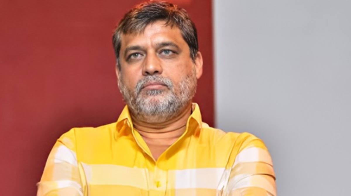 shirish  చరణ్ కు, మెగా ఫ్యాన్స్ కు సారీ చెప్పిన శిరీష్ 
