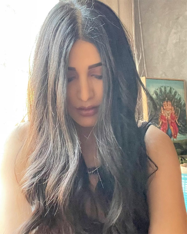 shruthi haasan,shruthi haasan health update,covid 19,corona virus,shruthi haasan gets covid shock  కరోనాతో నీరసించిపోయిన శృతి 