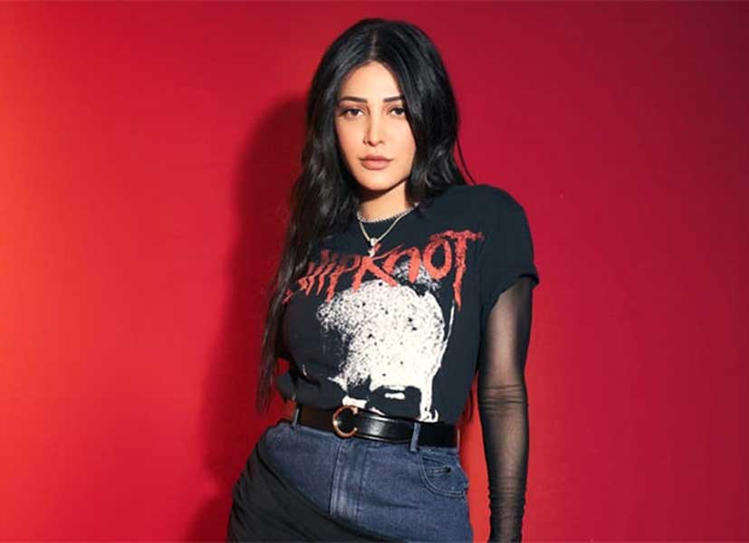 shruti haasan  సోషల్ మీడియాకి హీరోయిన్ బ్రేక్