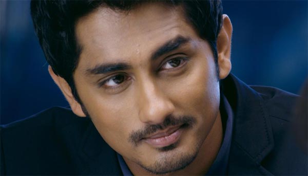 siddharth,naalo okadu movie,deepa sannidhi,media,siddharth movies  చేజేతులా కెరీర్‌ను నాశనం చేసుకొంటున్న లవర్‌బోయ్‌!