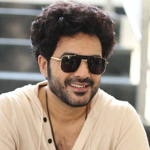 siddhu jonnalagadda  డిజిటల్ వైపు టిల్లు అడుగులు 