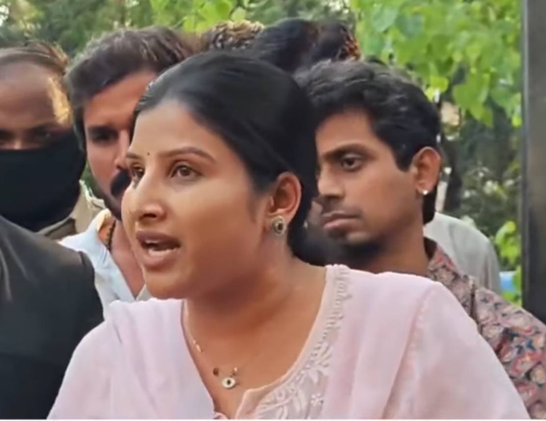 mangli  మీడియాపై సింగర్ మంగ్లీ రుసరుస 