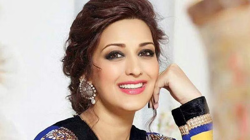 sonali bendre tollywood re entry after 18 years withntr movie  టాలీవుడ్ కి రీ ఎంట్రీ ఇవ్వబోతున్న సోనాలి 