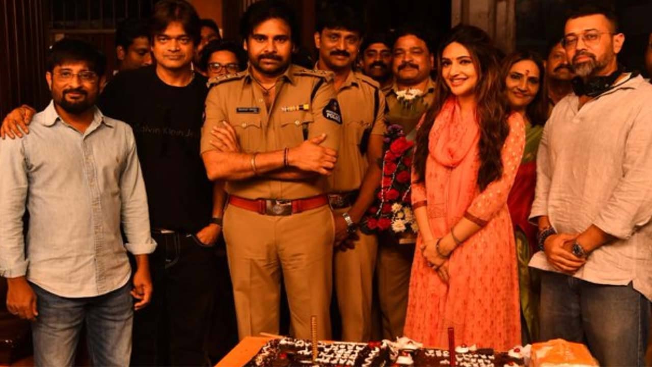 pawan kalyan  ఉస్తాద్ సెట్ లో శ్రీలీల బర్త్ డే సెలబ్రేషన్స్