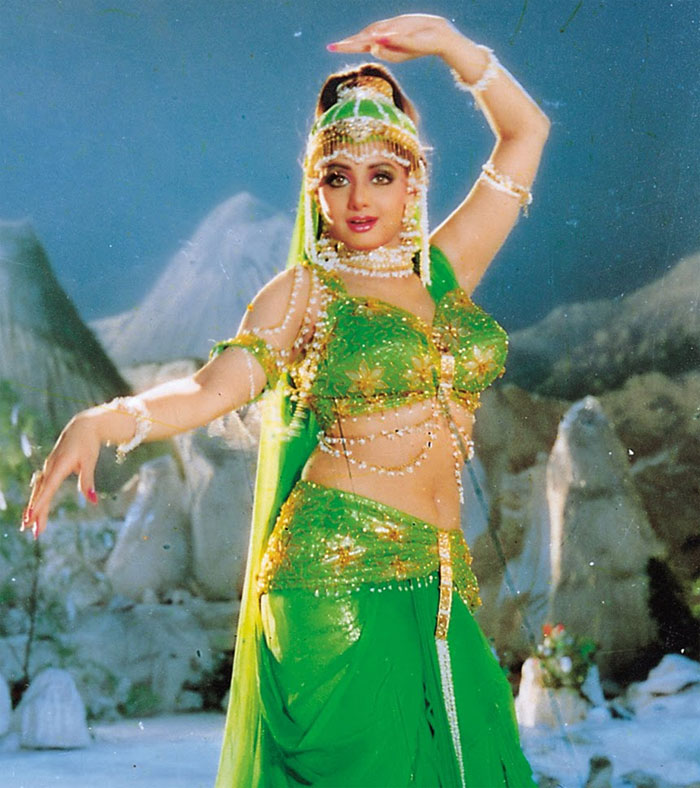 sridevi,mumbai,last rites,sridevi body  దేవతని దివికి పంపేందుకు ఏర్పాట్లు..! 