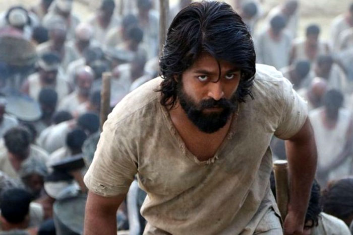 yash,kgf,creates records,yash hero,kannada hero,box office,star hero,kgf result  ఇరగదీసి ఇస్తరాక్ వేసాడు...పో