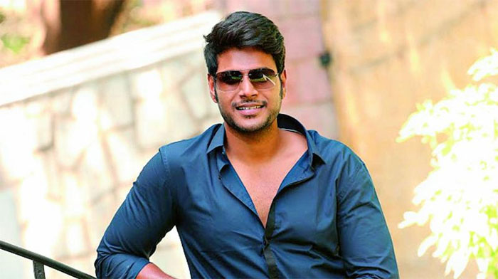 sundeep kishan,chota k nayudu,gemini kiran,anil sunkara  సందీప్‌ ప్రాణం ఇచ్చే వ్యక్తులు వారిద్దరేనట..! 