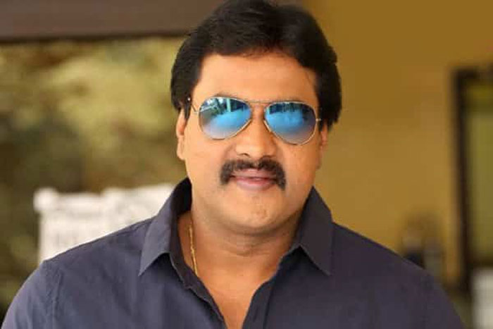 sunil,comedian,punch,media,gossips  పబ్లిసిటీ కోసం ఇంతగా దిగజారుతారా?: సునీల్