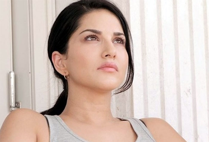 sunny leone,hospitalised,splitsvilla shoot,uttarakhand,stomach ache  సన్నీకి అస్వస్థత.. ఫ్యాన్స్ లో ఆందోళన! 