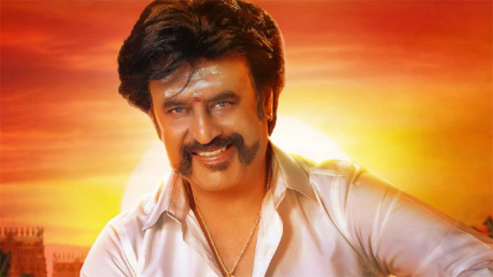 rajinikanth,petta movie,second look,release  రజనీ ఊపు.. మామూలుగా లేదు! 