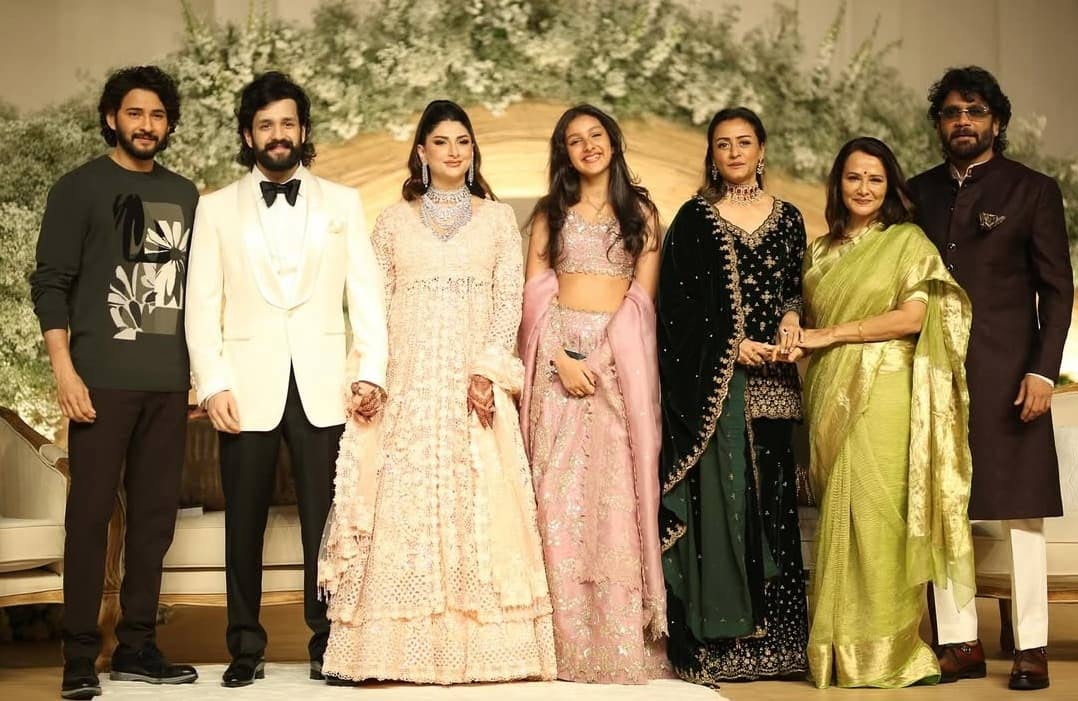 zainab  అఖిల్-జైనాబ్ రిసెప్షన్ లో సూపర్ స్టార్ మహేష్ 