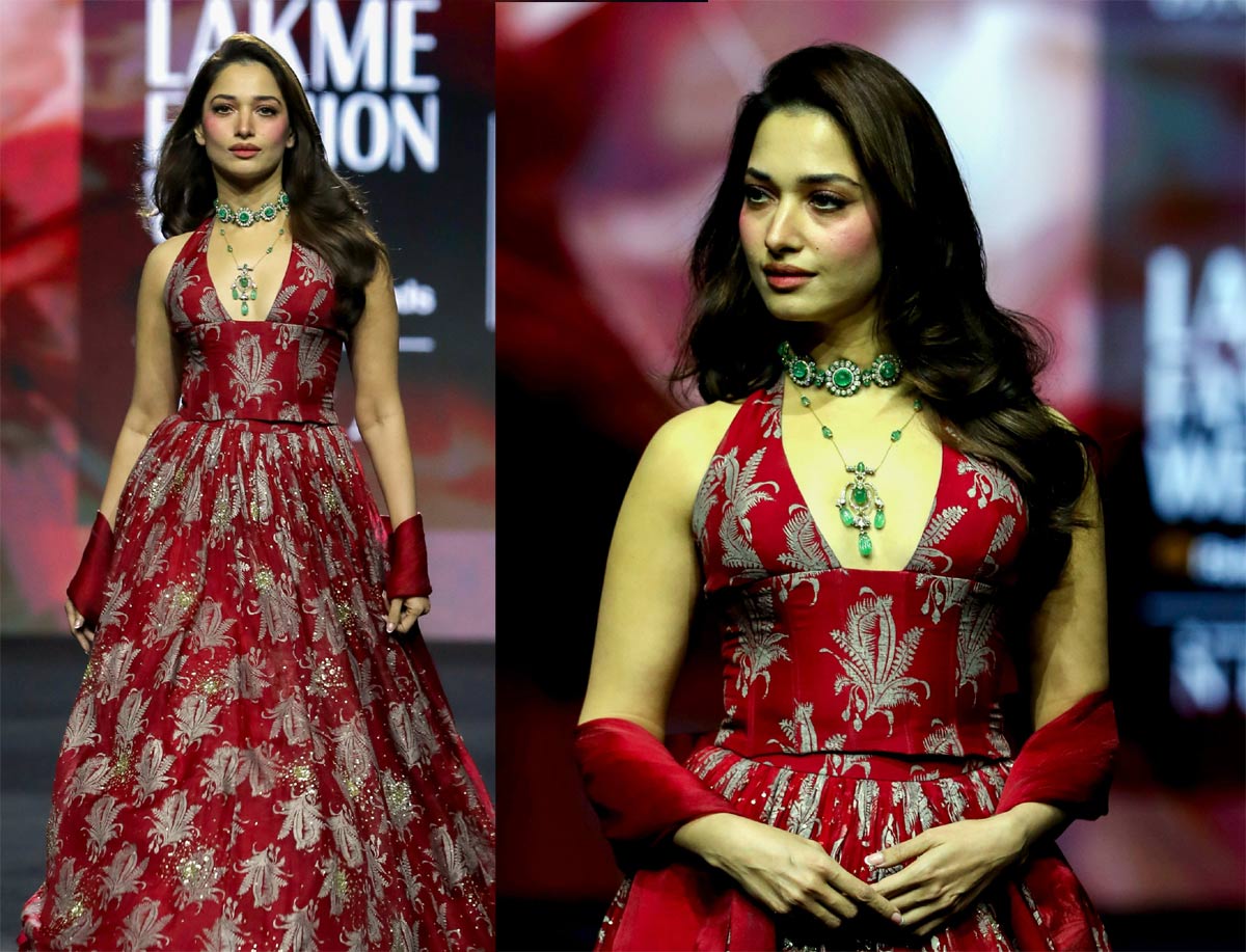 tamannaah  మిల్కీ బ్యూటీ ర్యాంప్ హొయలు 