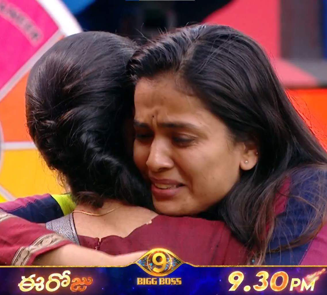 tanuja  బిగ్ బాస్ 9 లో ఫ్యామిలీ ఎమోషనల్ వీక్ 