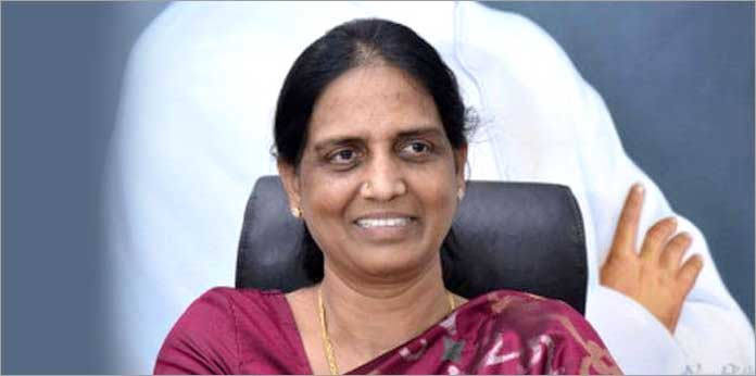 telangana,inter 2nd year exams,cancelled,cm kcr,second wave of corona,sabitha indra reddy  ఇంటర్ సెకండ్ ఇయర్ పరీక్షలు రద్దు 