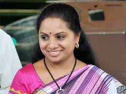 telangana,railway budget,kavitha,central minister  మంత్రి పదవి కోసమేనా ఈ పొగడ్తలన్నీ..??