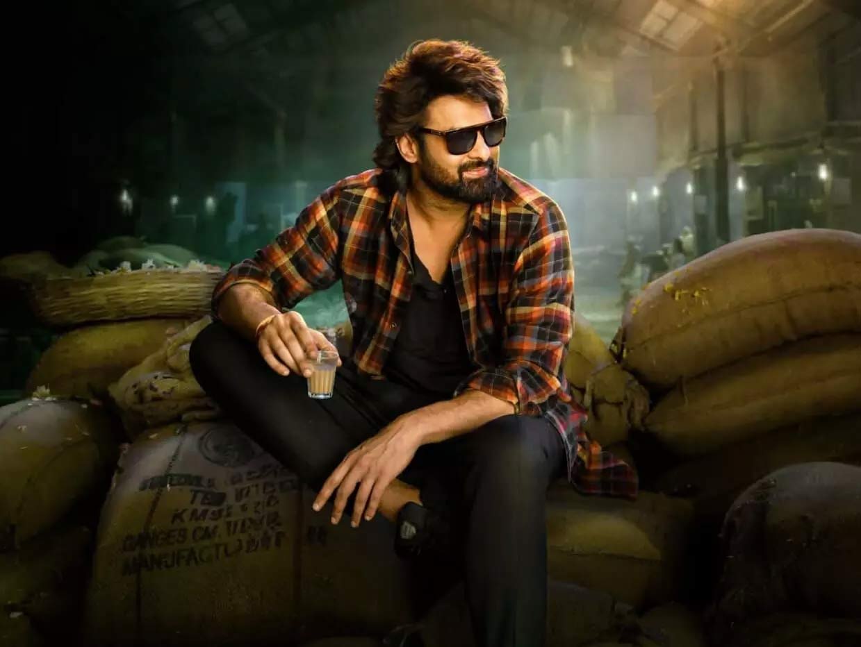 raja saab  ప్రభాస్ ఫ్యాన్స్ లో టెన్షన్ టెన్షన్ 