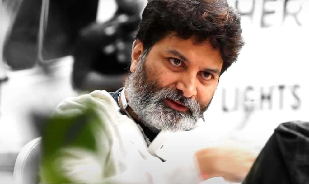 trivikram,pawan bro  అందుకే త్రివిక్రమ్ ని హైలెట్ చేస్తున్నారు 