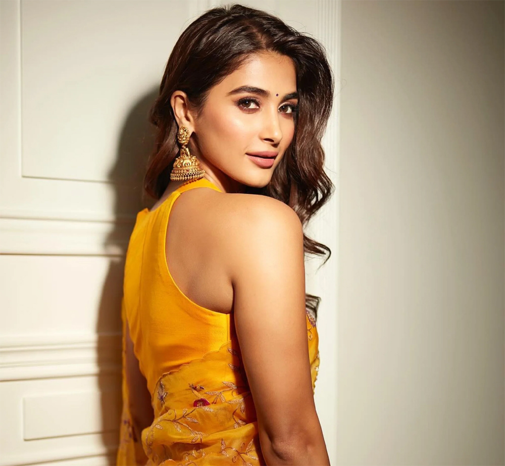 pooja hegde  హీరో-హీరోయిన్స్ కి మధ్య తేడా అదే-పూజ 