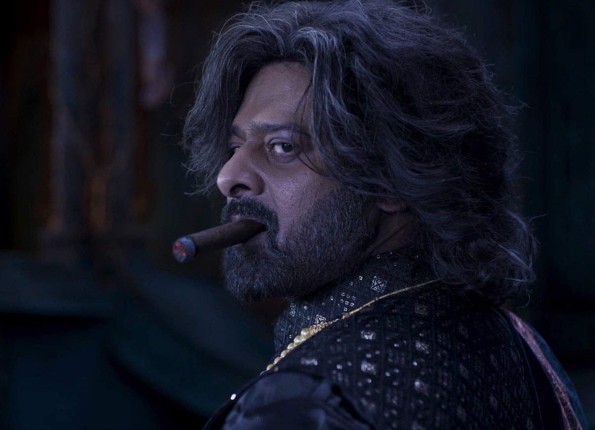 prabhas   ఆన్ లైన్ లో ప్రత్యక్షమైన రాజాసాబ్ 