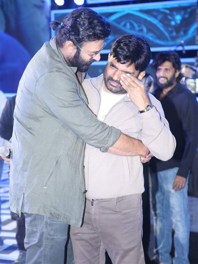 maruthi  రాజాసాబ్ - మారుతి కాన్ఫిడెన్స్ వేరే లెవల్ 