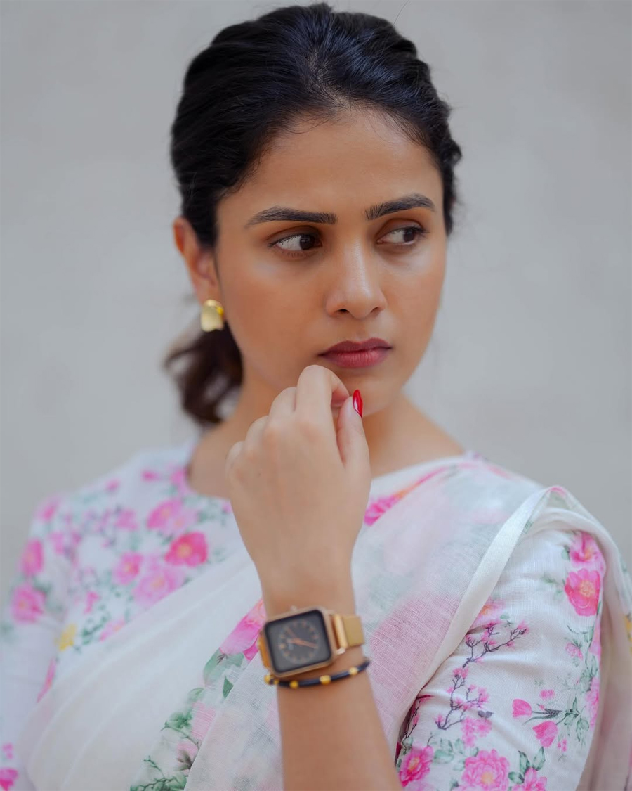 thanuja  అప్పుడు అభిజిత్ - ఇప్పుడు తనూజ 