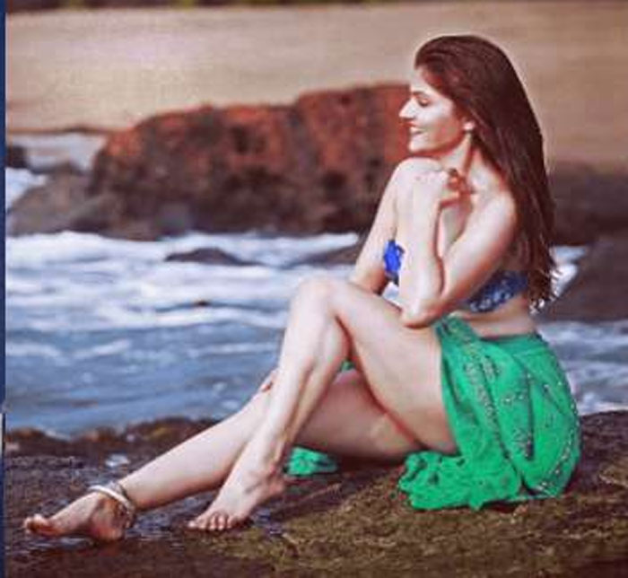 rubina dilak,bikini shoot,abhinav shukla,social media  ఈమెకి రాధికా ఆప్టేనే ఆదర్శమా..! 