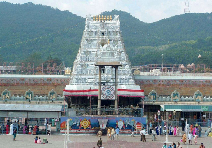 tirumala tirupathi temple,ttd chairman chadalavada krishnamurthy,mp muralimohan,
mp raipatati sambasiva rao,jyoti nehru,adala prabhakar reddy,mudhi krishnamanaidu  దేవుడి సొమ్మును వాడుకోవడం కోసం ఎత్తులు..!