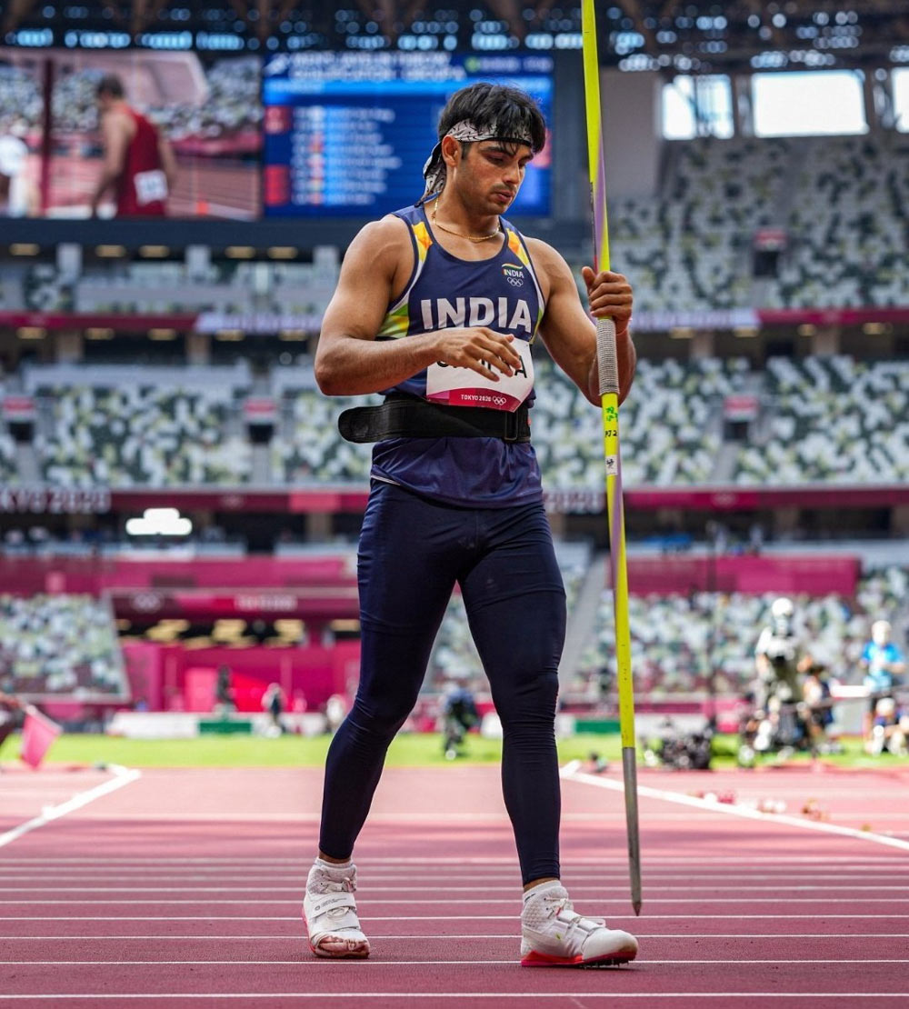 neeraj chopra,makes history,wins gold javelin throw,tokyo olympics 2020  ఒలింపిక్స్: స్వర్ణ విజేత నీరజ్ చోప్రా కి హ్యాట్సాఫ్ 