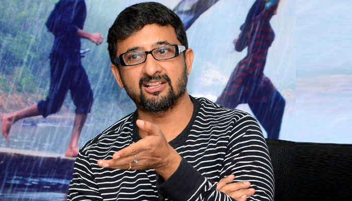 tollywood,director teja,daring step,article 370,jammu and kashmir  డేరింగ్ స్టెప్ వేస్తున్న తేజ.. కాంట్రవర్సీ కథ రెడీ!