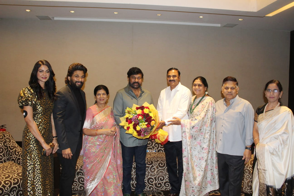 allu arjun,park hyatt,pushpa hit,pushpa the rule  పుష్ప కి సన్మానం