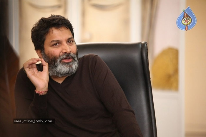 trivikram srinivas,aravinda sametha,interview,harikrishna,jr ntr  అందుకే ఎక్కువ మాట్లాడలేకపోయా: త్రివిక్రమ్‌! 