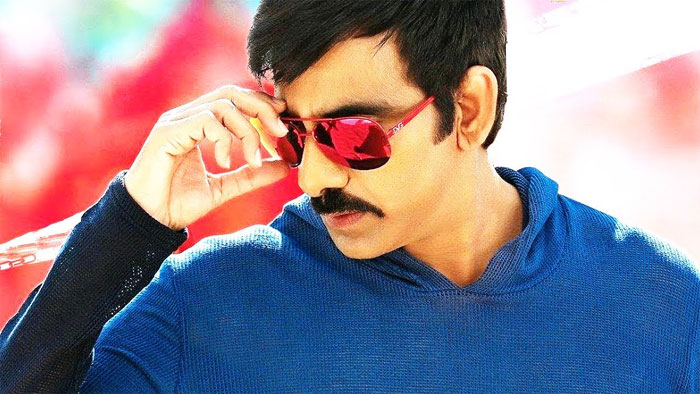 raviteja,vv vinayak,ajay bhupati,disco raja,raviteja movies  అజయ్ భూపతి, వినాయక్‌లలో ఎవరు ఫైనల్?